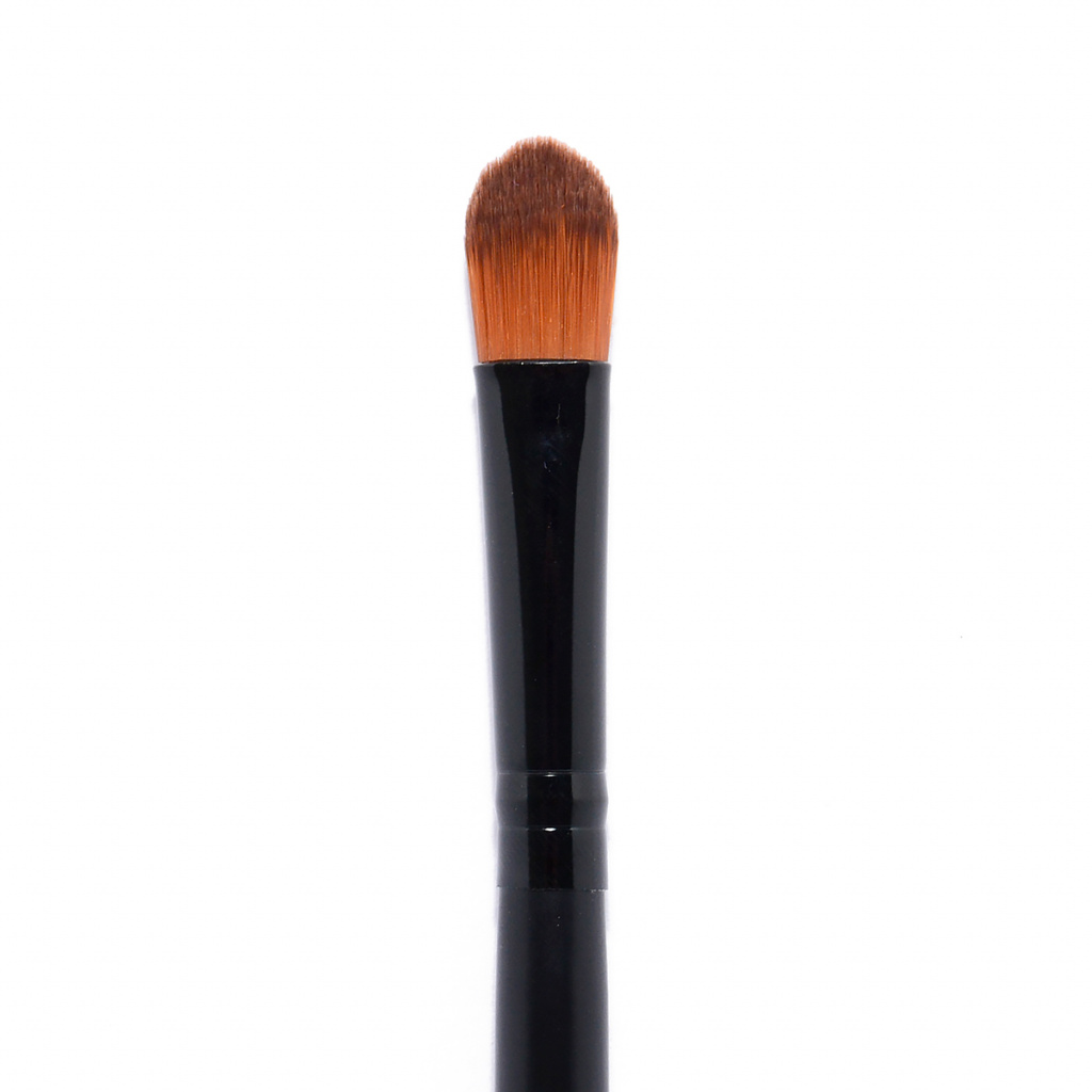 KM Cosmetics แปรงแบนสำหรับคอนซีลเลอร์