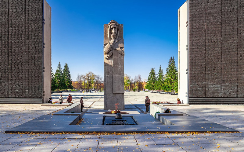 MONUMENT DE GL .RIA