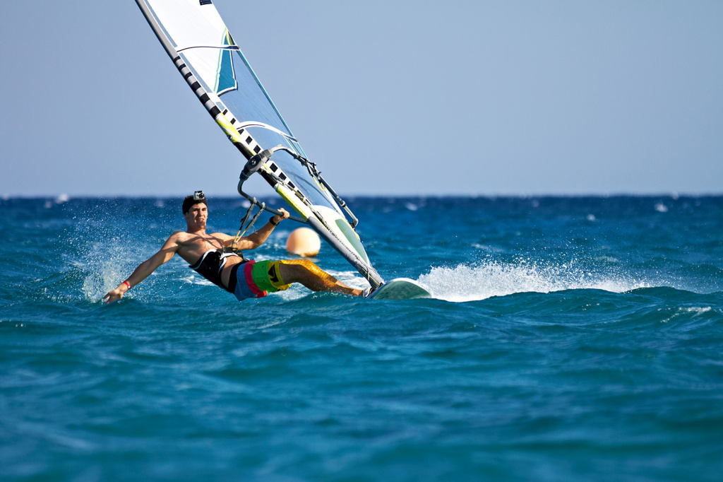 TRAŽI SURF STANICE U KERCHI.jpg