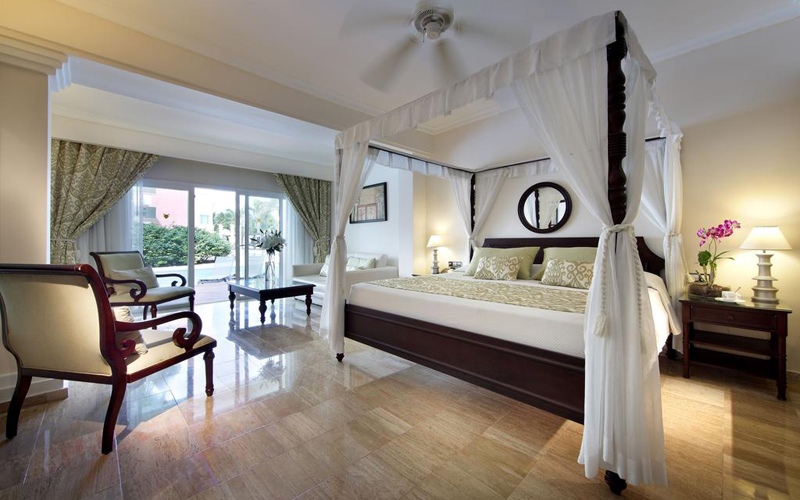 ROYAL SUITES TURQUESA PALLADIUM