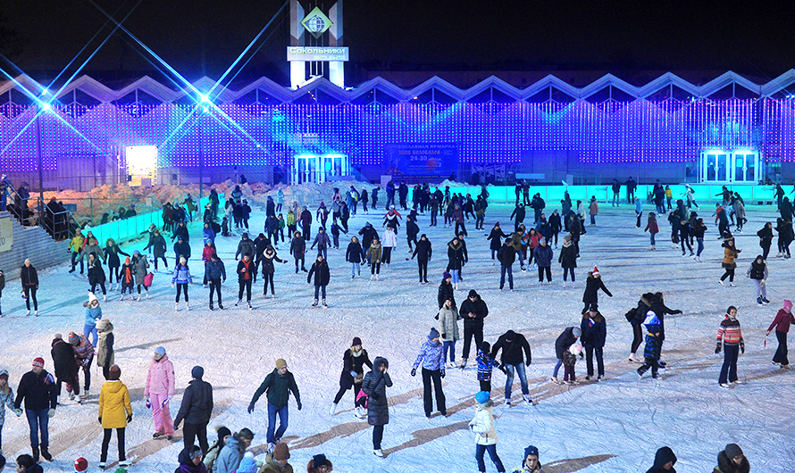 ICE ROLLER IN SOKOLNIKI.jpg