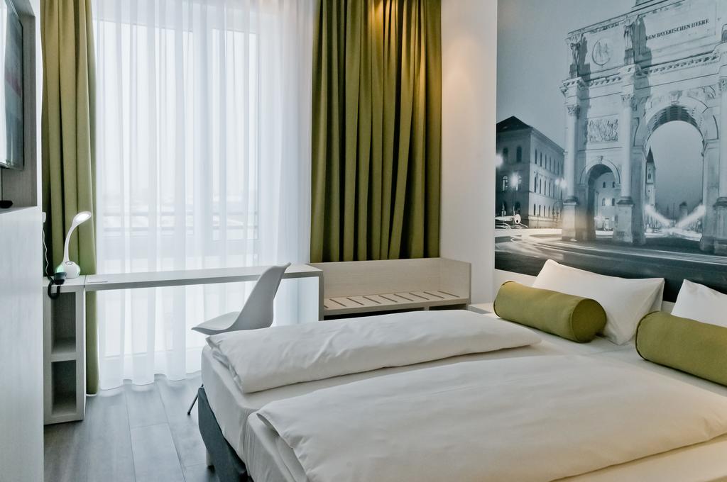 Super 8 München City West