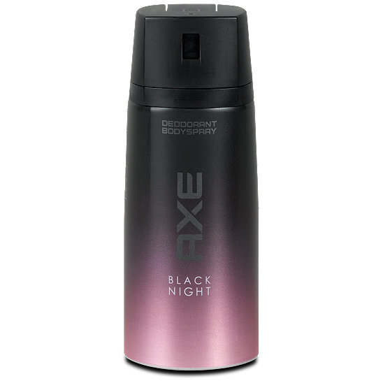 AX PRETO À NOITE