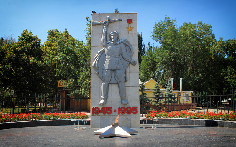 MONUMENTAS SOLDIER VICTORY